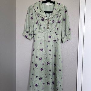 SIMPLE RETRO LIGHT GREEN FLOWER DRESS SIZE SMALL